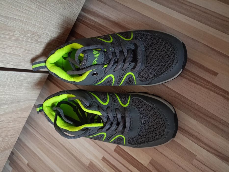 Нови маратонки за момче