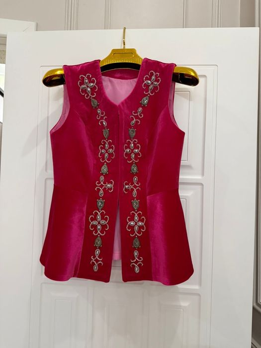 Бешпент пен кажекей комплект сатылады