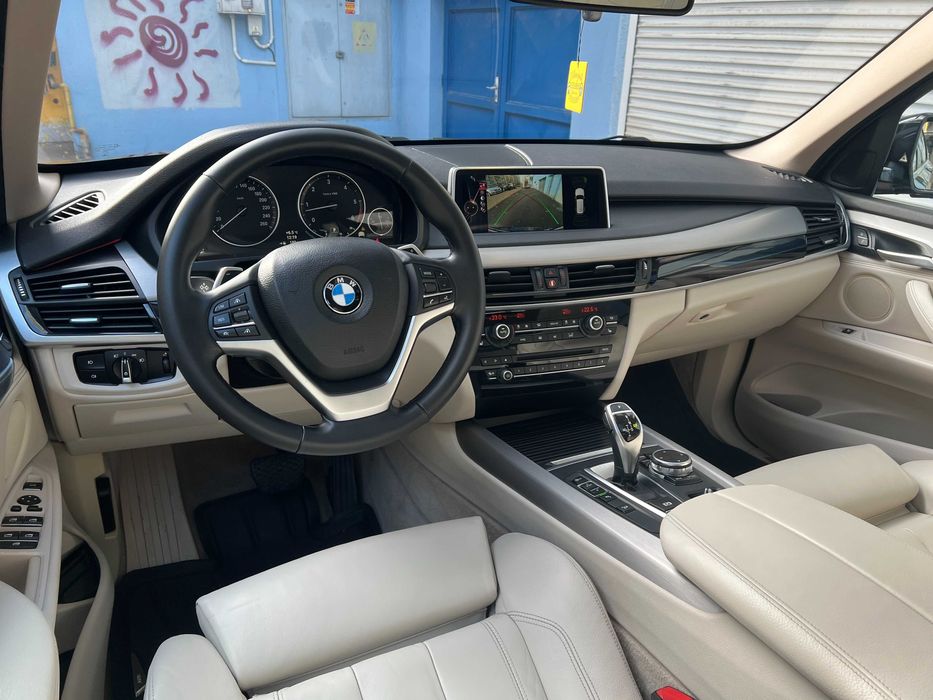 Bmw 3.0d-258cp-xdrive/trapa panoramica/scaune sport/distronic
