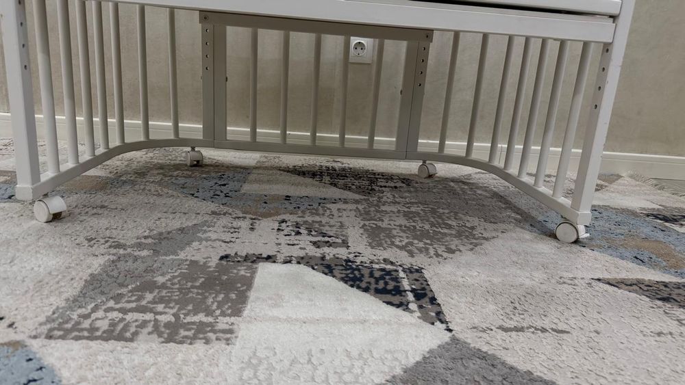 Детский манеж с матрасом в отличном состоянии