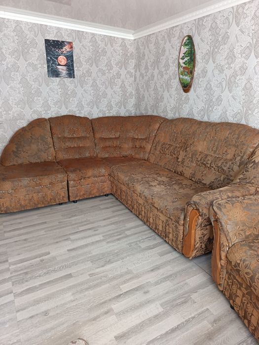 Угловой Диван (красный партизан)