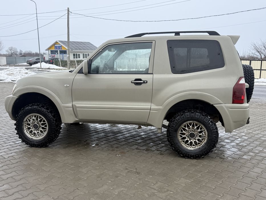 Mitsubishi pajero