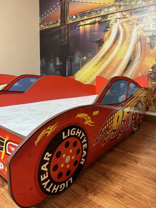 Детские кровати-машинки с матрасом