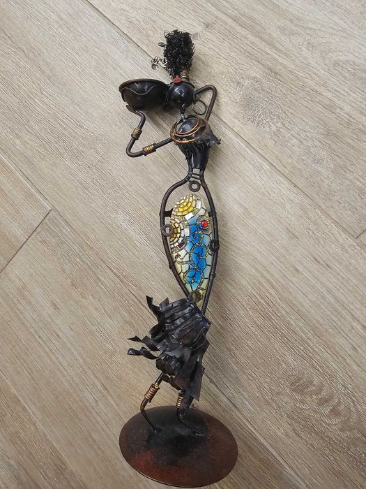 Статуетка "Африканка" - метал/камък