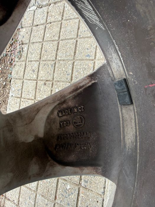 Джанти със гуми за Шкода 17"