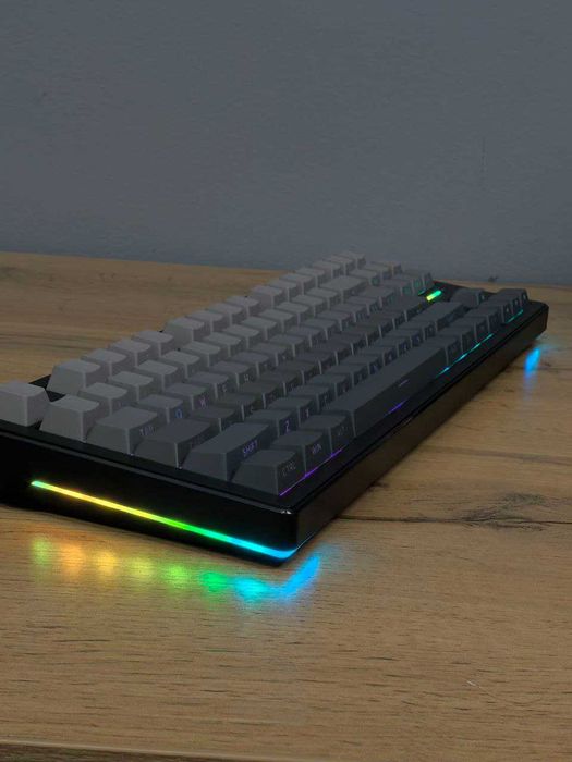клавиатурa новый , с RGB