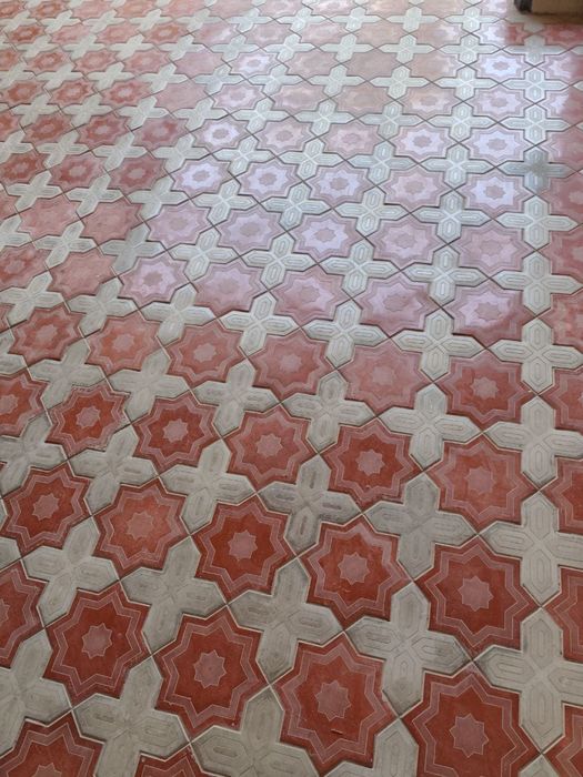 Жуда холати яхши сакланган бурчатка сотилади.Сифати яхши лекин арзон.