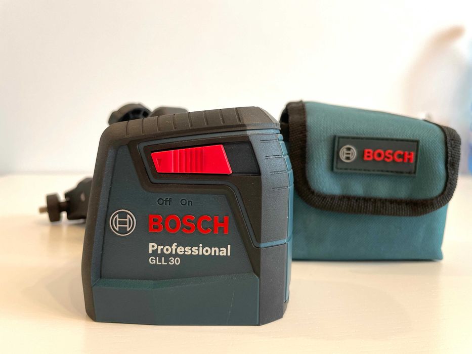 Nivela cu laser Bosch Professional GLL30, model SUA