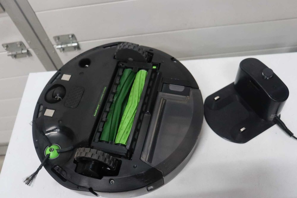 Прахосмукачка робот iRobot Roomba i1