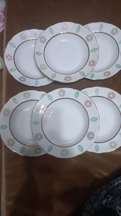 Тарелки столовые