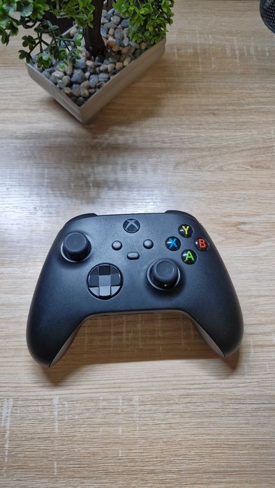 Xbox Series X Full Box -  Mentenanță + FIFA 22 CD