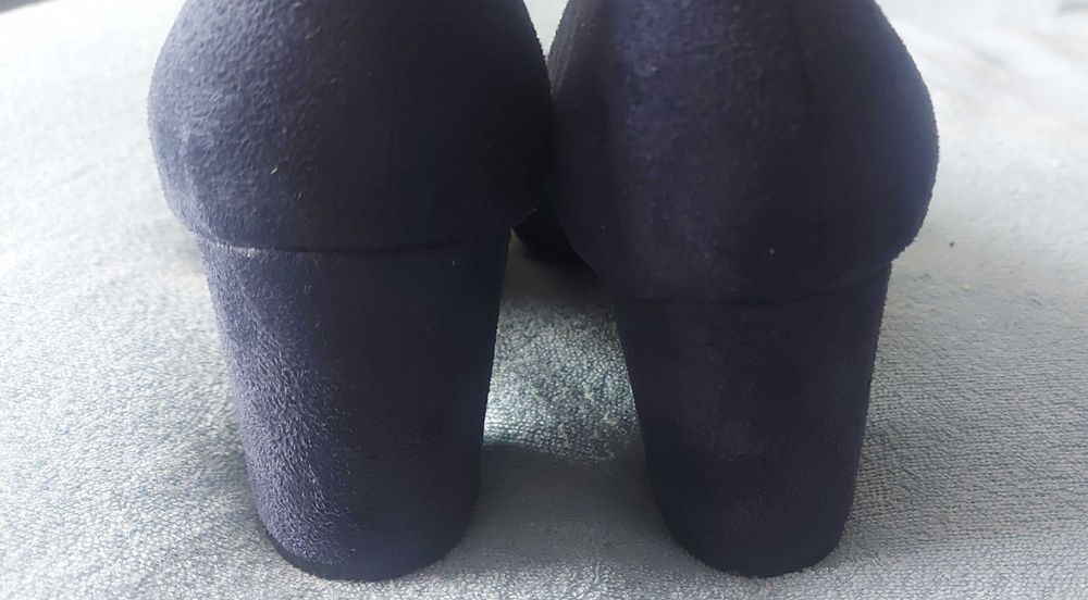 Pantofi smart-casual cu toc mediu