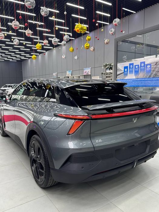 Geely Ji YUE 01  2×4