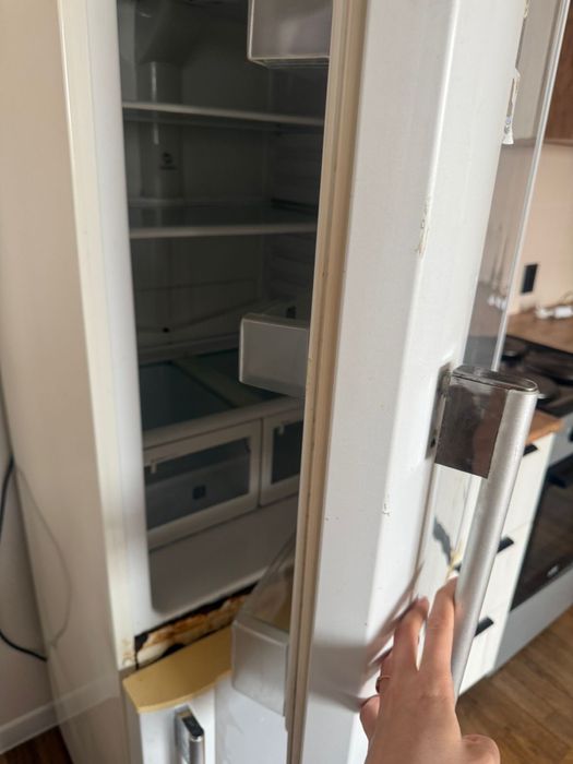 Пролдам холодильник