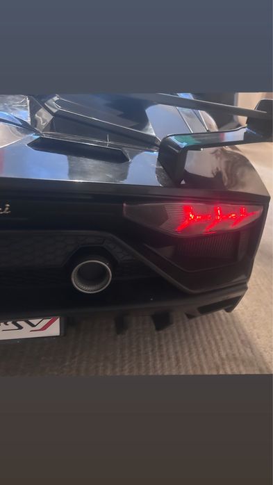 Lamborghini SVJ cu 2 locuri, 24V, 500W, Drift Edition, neagra