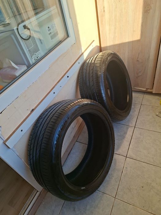 Продаются шины 235/45ZR18