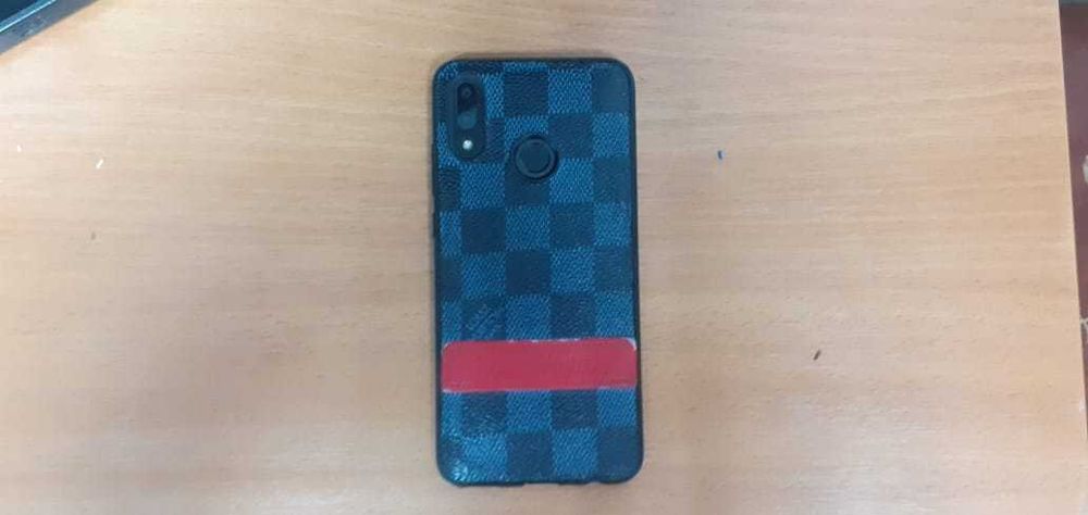 Huawei P Smart 2019 в рабочем состоянии