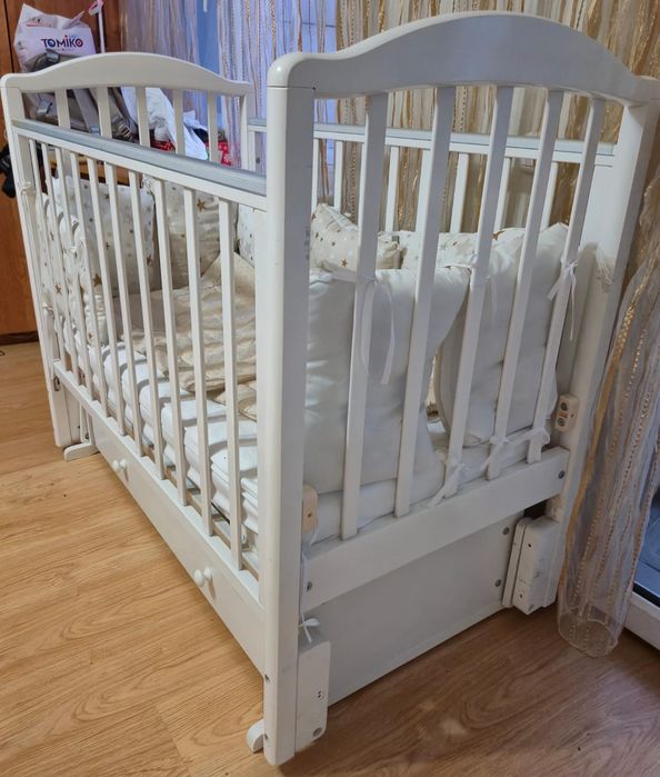 Детская кроватка