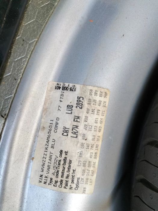 Dezmembram/Piese Golf 6 breack Usa dreapta fata/Usa dreapta spate/Usa stanga spate