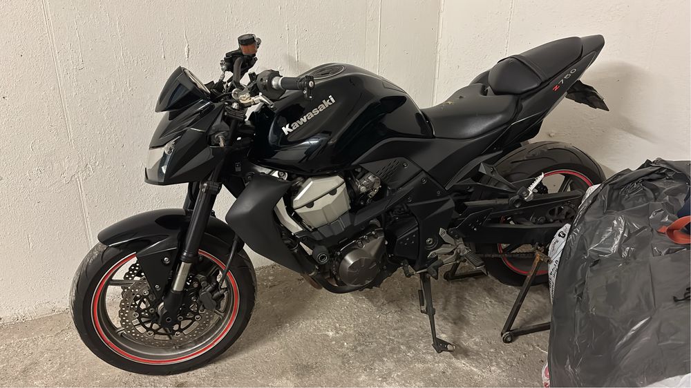 Se vinde Kawasaki Z750