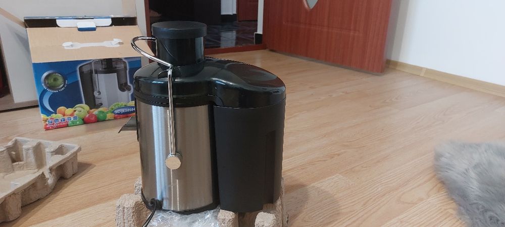 Storcator de fructe  SCARLETT