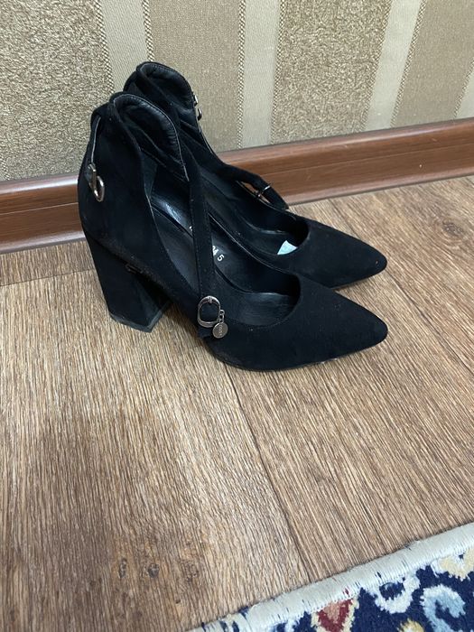 Замшевые туфли