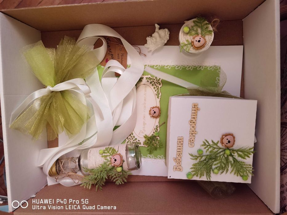 Наличен Комплект аксесоари за кръщене с кошница и хавлийка