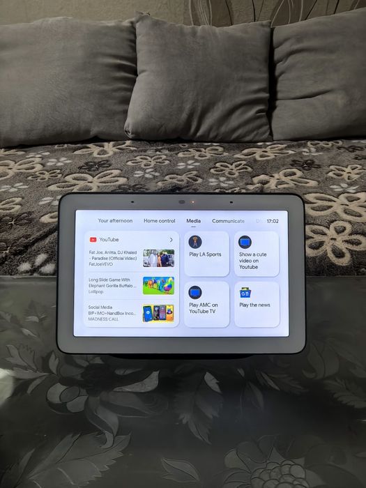 Google  Nest Hub