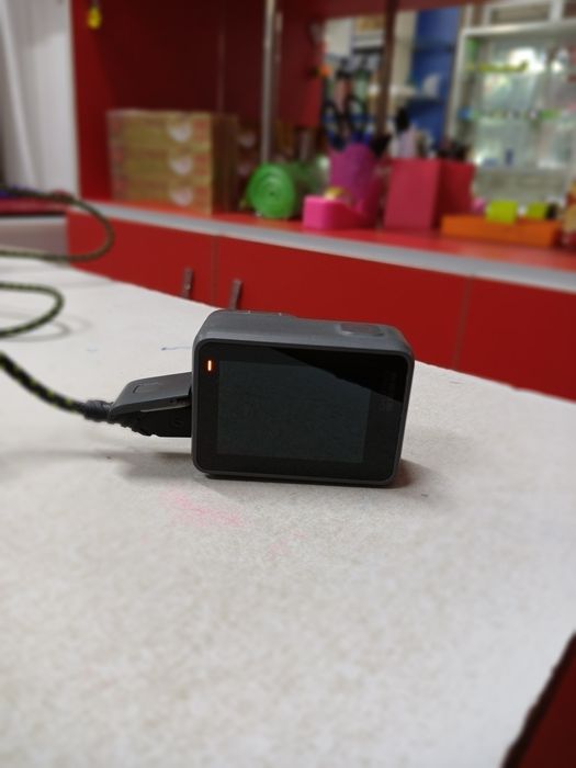 Продам экшн камеру шоу про7силвер