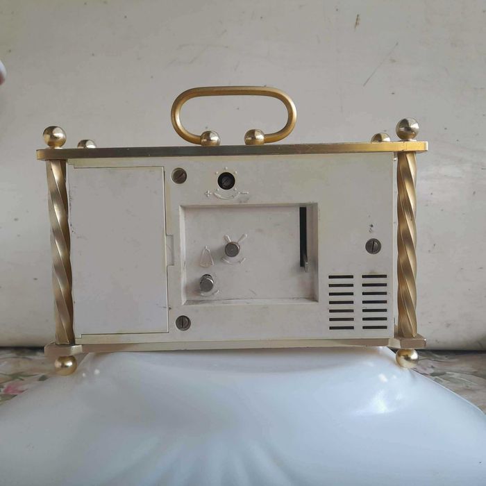 Ceas desteptator mixt mecanic+electronic SLAVA  - URSS                                 .