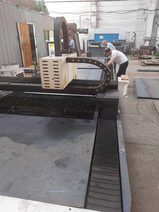 Услуги лазерной резки гибки сварки Кондиционерные решётки Двери Шкафы