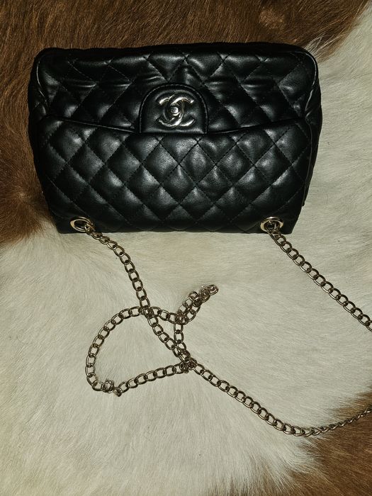 Vand geanta Chanel