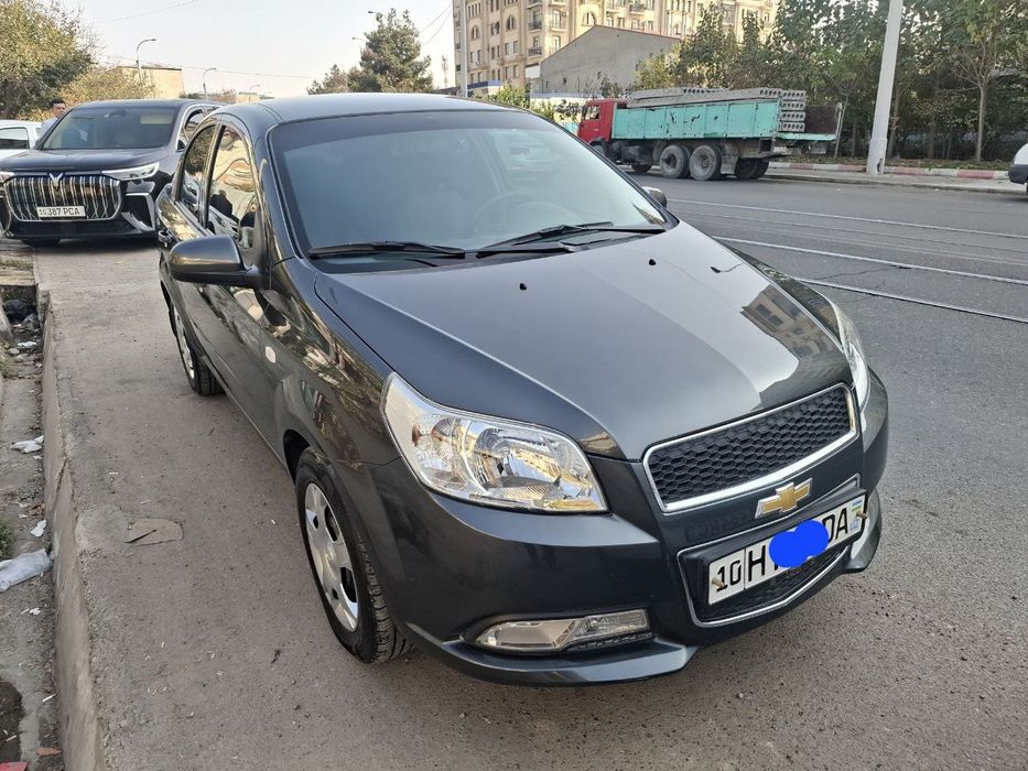 Srochna Nexia 3 sotiladi 2poztsiya toza