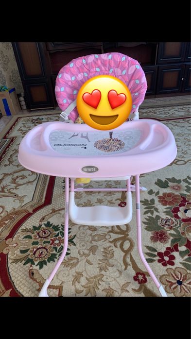 Коляска и столик для кормления