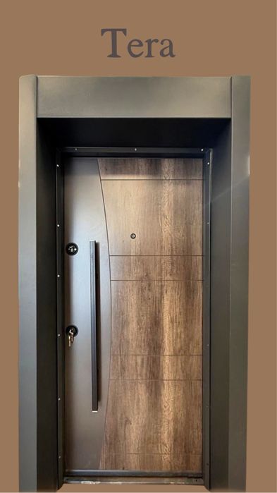 Входна врата с метална каса Tera