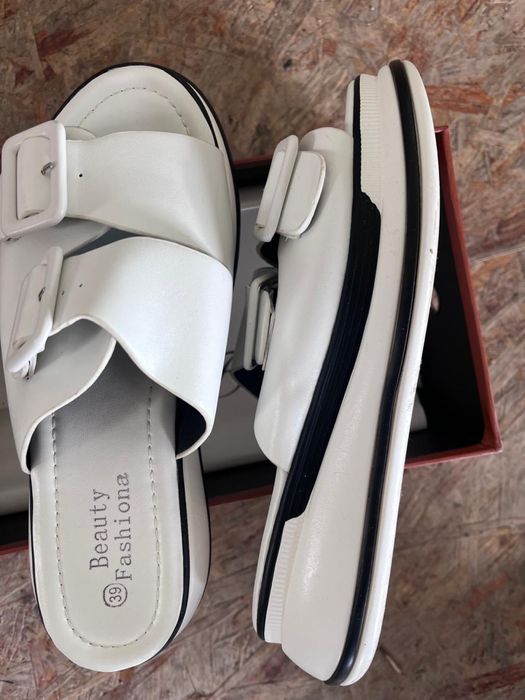 Женская обувь , сумочки