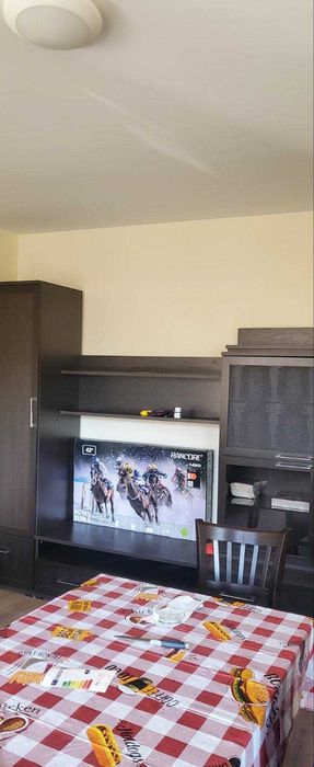 Дава се под наем Тристаен апартамент в София, Надежда 2 - 60 кв.м за 650 € - Снимка #1