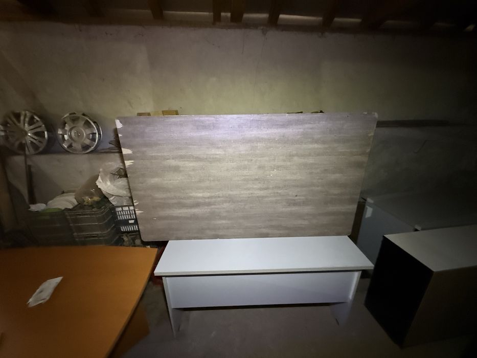 Офис бюра и шкафове-запазени,подходящи за офис или домашен кабинет