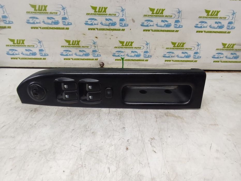 Panou butoane comanda geamuri 455490-1110 Kia Carens 1 (RS) (facelift) (2002 - 2006)