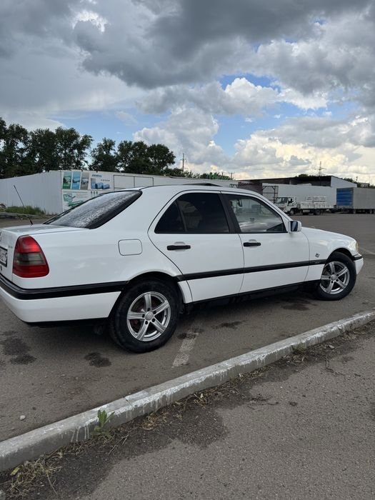 Продам Мерседес C230компрессор