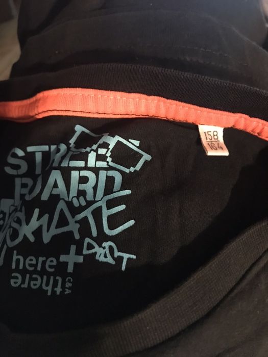 2 Tricouri C&A 12-13 ani (158-164 )