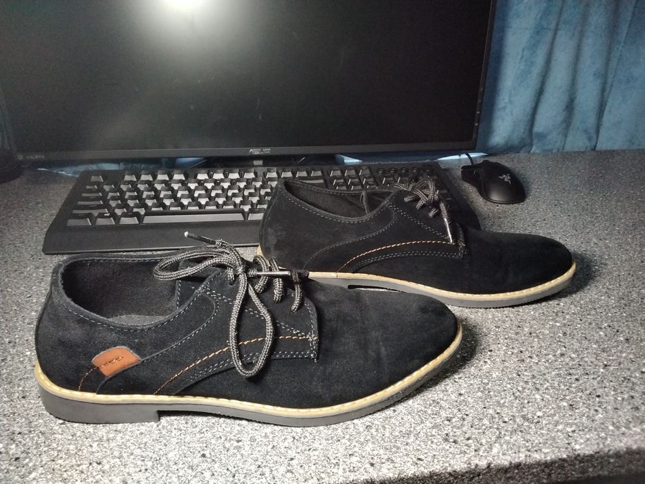 Pantofi din Catifea Frumoasă de Costum (stare nouă)