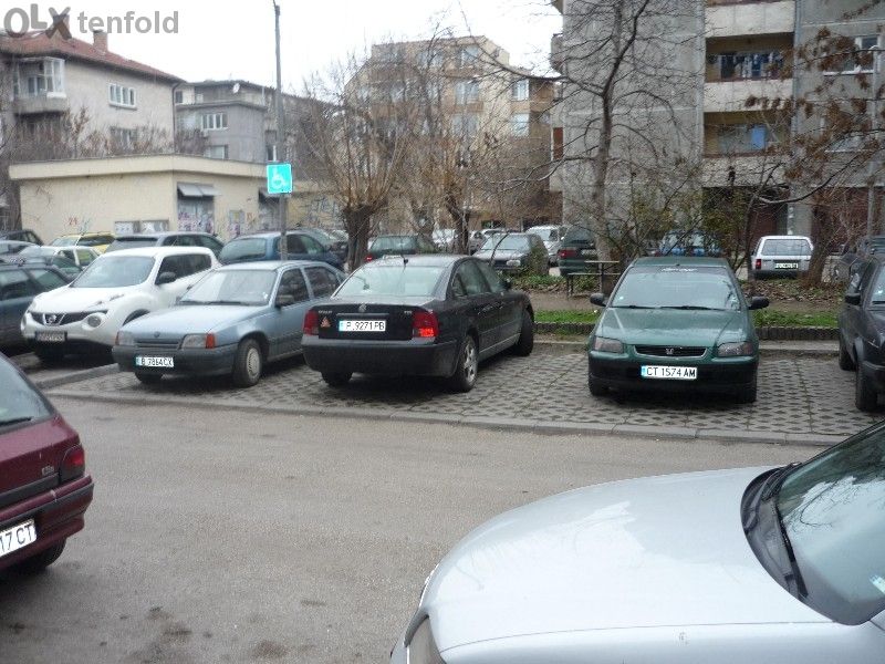 Идеална част от УПИ, Червен площад 37 кв.м.