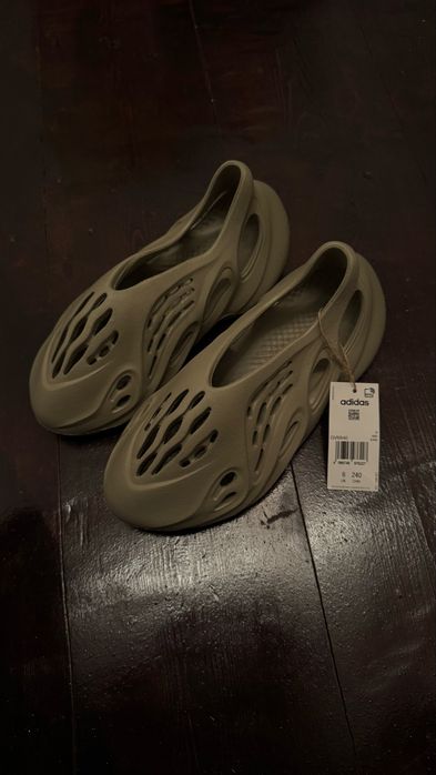 Адидас изи оригинал