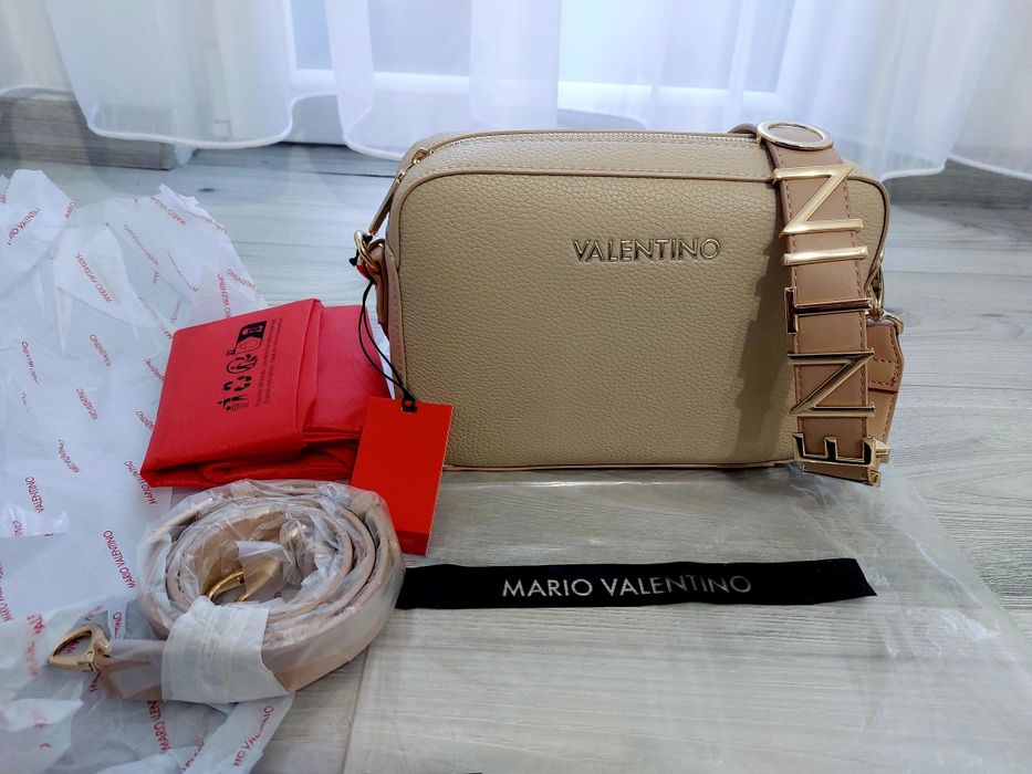 Чисто нови дамски чанти Valentino