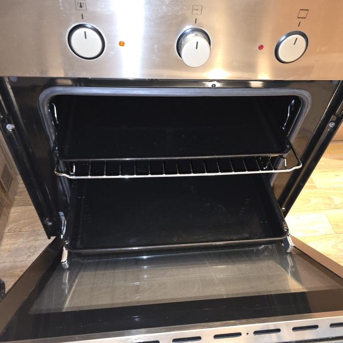 Продам духовку Италия