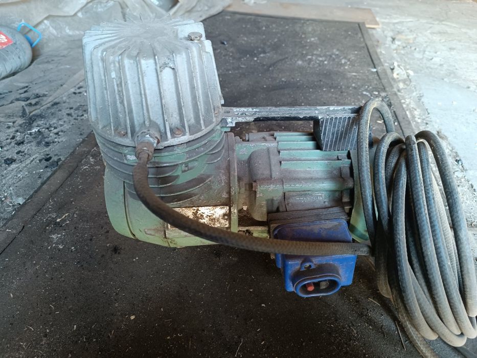 Компрессор СССР строительный