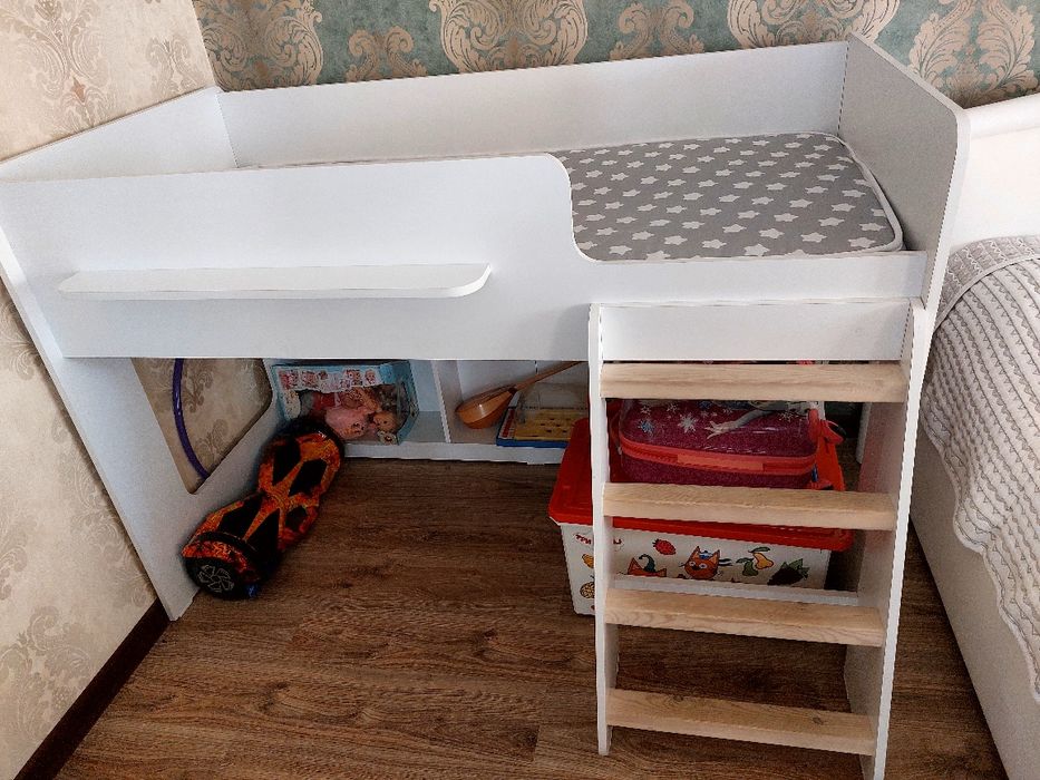 Продам детскую кровать