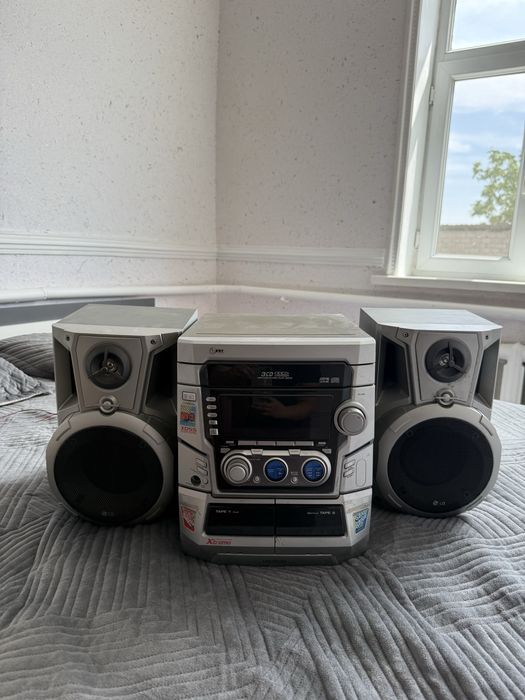 Продаётся музыкальный центр LG Xtreme
