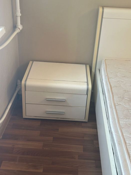 Продам спальный гарнитур